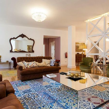 Chiado 4-Bedroom Flat Lisbon Exterior photo