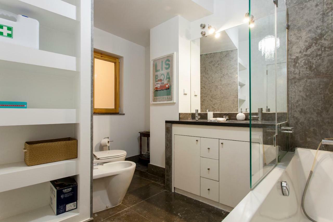 Chiado 4-Bedroom Flat Lisbon Exterior photo