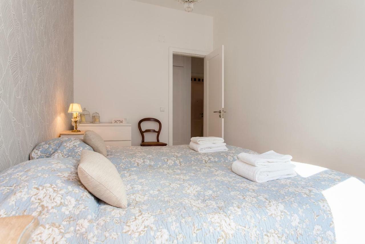 Chiado 4-Bedroom Flat Lisbon Exterior photo